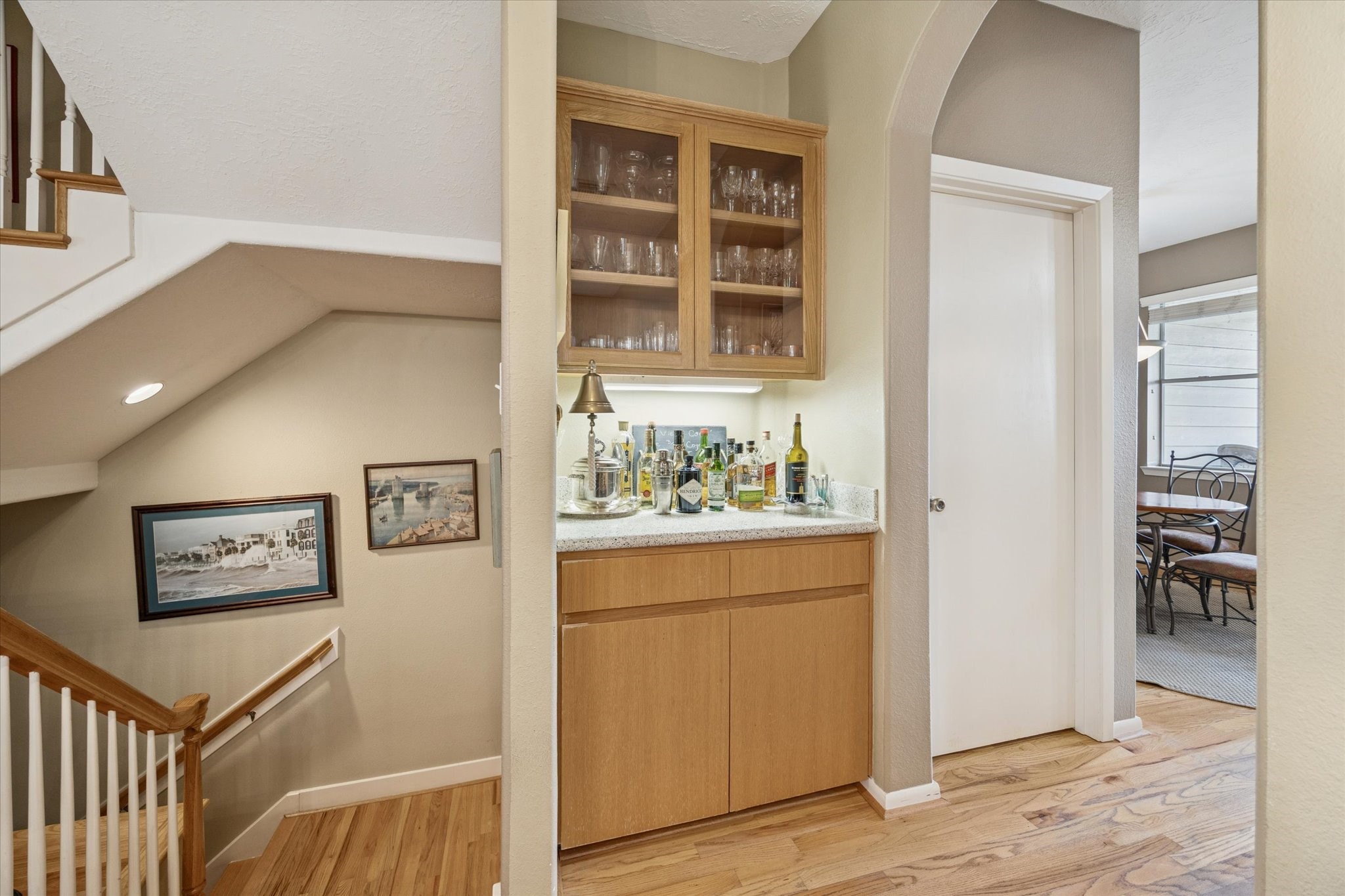 210 Malone Street Houston, TX 77007 - Photo 13 of 34 Dry bar area between the dining room and kitchen. The door to the right is the powder room.
