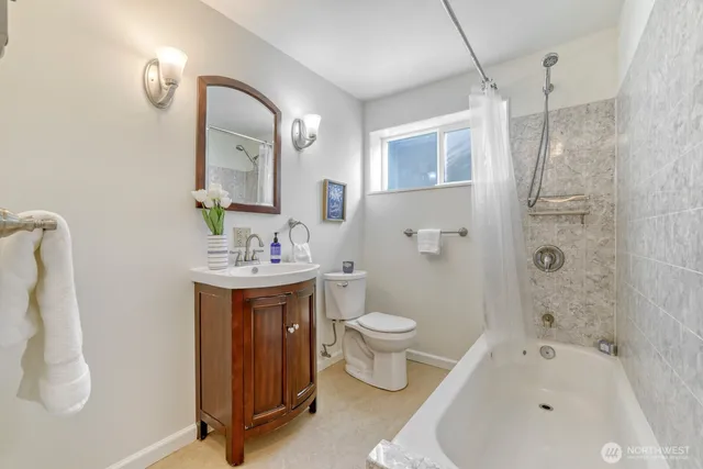 $799,000 | 23312 44th Avenue West, Mountlake Terrace, WA 98043