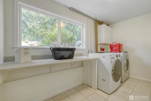 $799,000 | 23312 44th Avenue West, Mountlake Terrace, WA 98043