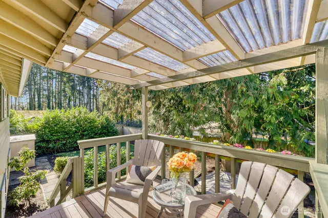 $799,000 | 23312 44th Avenue West, Mountlake Terrace, WA 98043