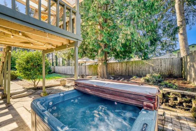 $799,000 | 23312 44th Avenue West, Mountlake Terrace, WA 98043