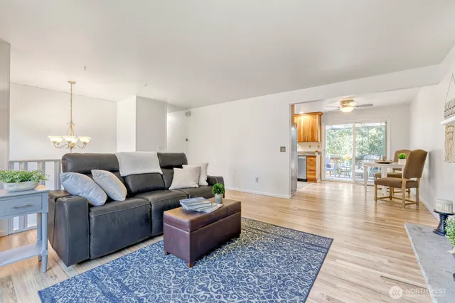 $799,000 | 23312 44th Avenue West, Mountlake Terrace, WA 98043