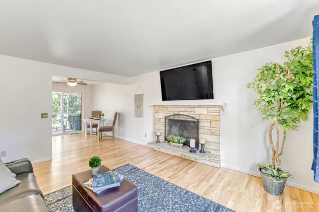 $799,000 | 23312 44th Avenue West, Mountlake Terrace, WA 98043