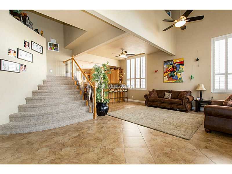 302 Doe Run Circle Henderson, NV 89012 - Photo 2 of 34 Entry Hall.
