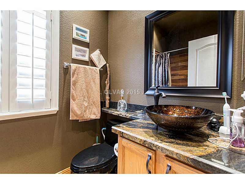 302 Doe Run Circle Henderson, NV 89012 - Photo 27 of 34 Bathroom.