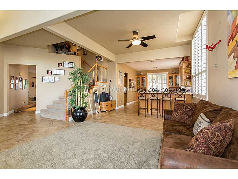 302 Doe Run Circle Henderson, NV 89012 - Photo 4 of 34 Living Room.