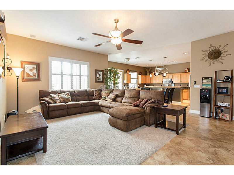 302 Doe Run Circle Henderson, NV 89012 - Photo 8 of 34 Family Room.