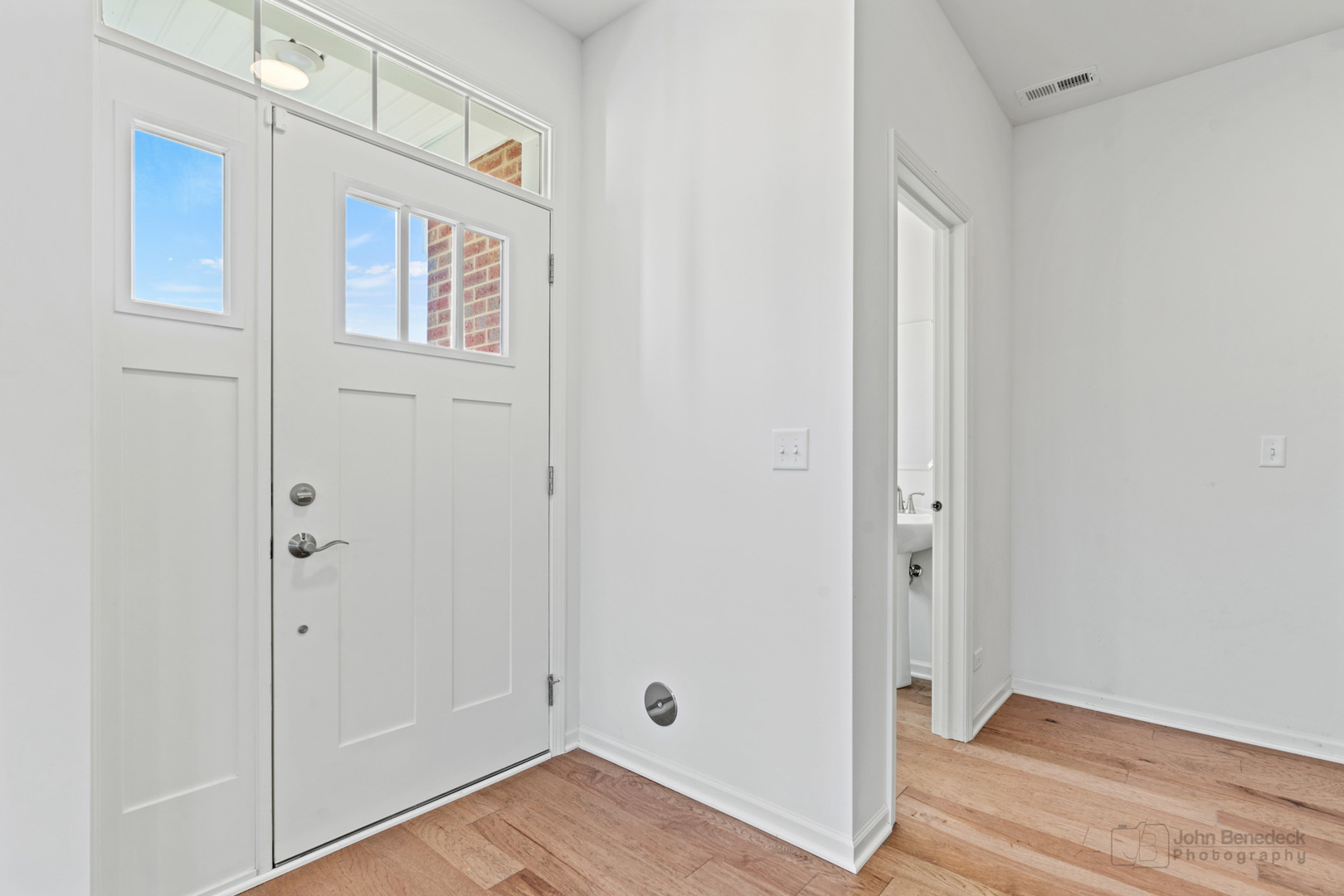 1246 Draper Road McHenry, IL 60050 - Photo 4 of 23