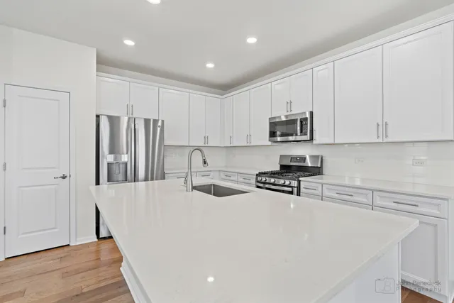 $310,000 | 1246 Draper Road, McHenry, IL 60050