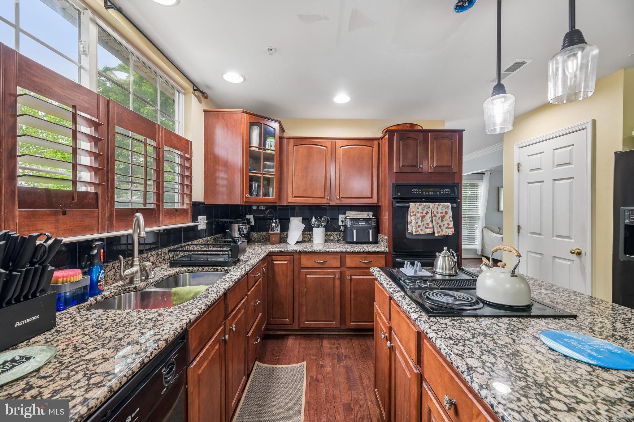 16116 Eckhart Road Bowie, MD 20716 - Photo 18 of 93 Kitchen