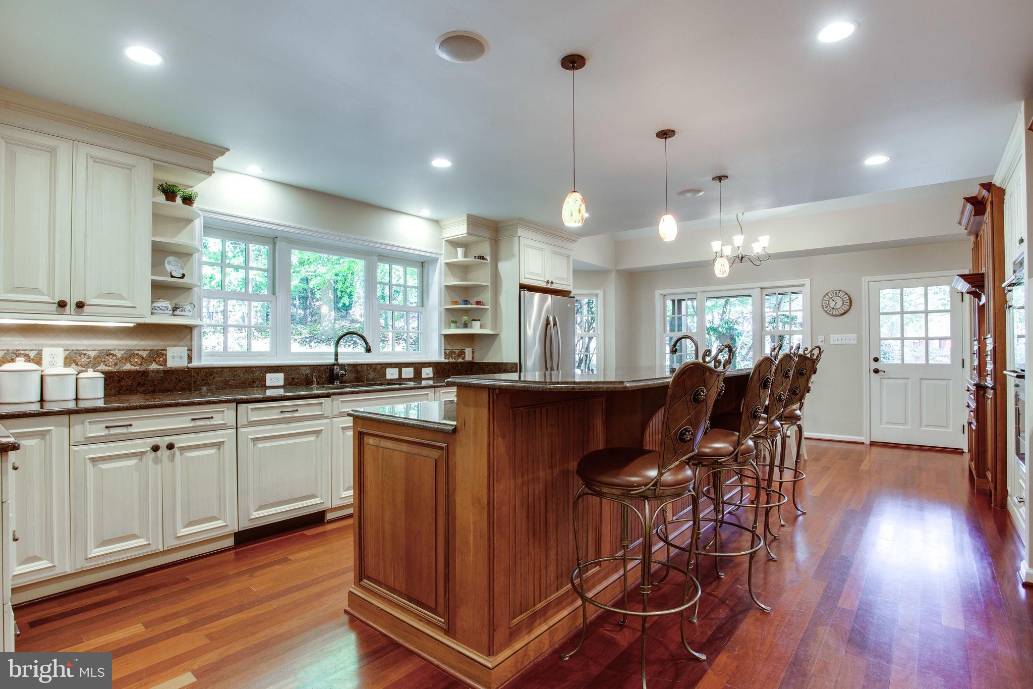 814 Ridge Drive McLean, VA 22101 - Photo 14 of 49 Gallery Image 14