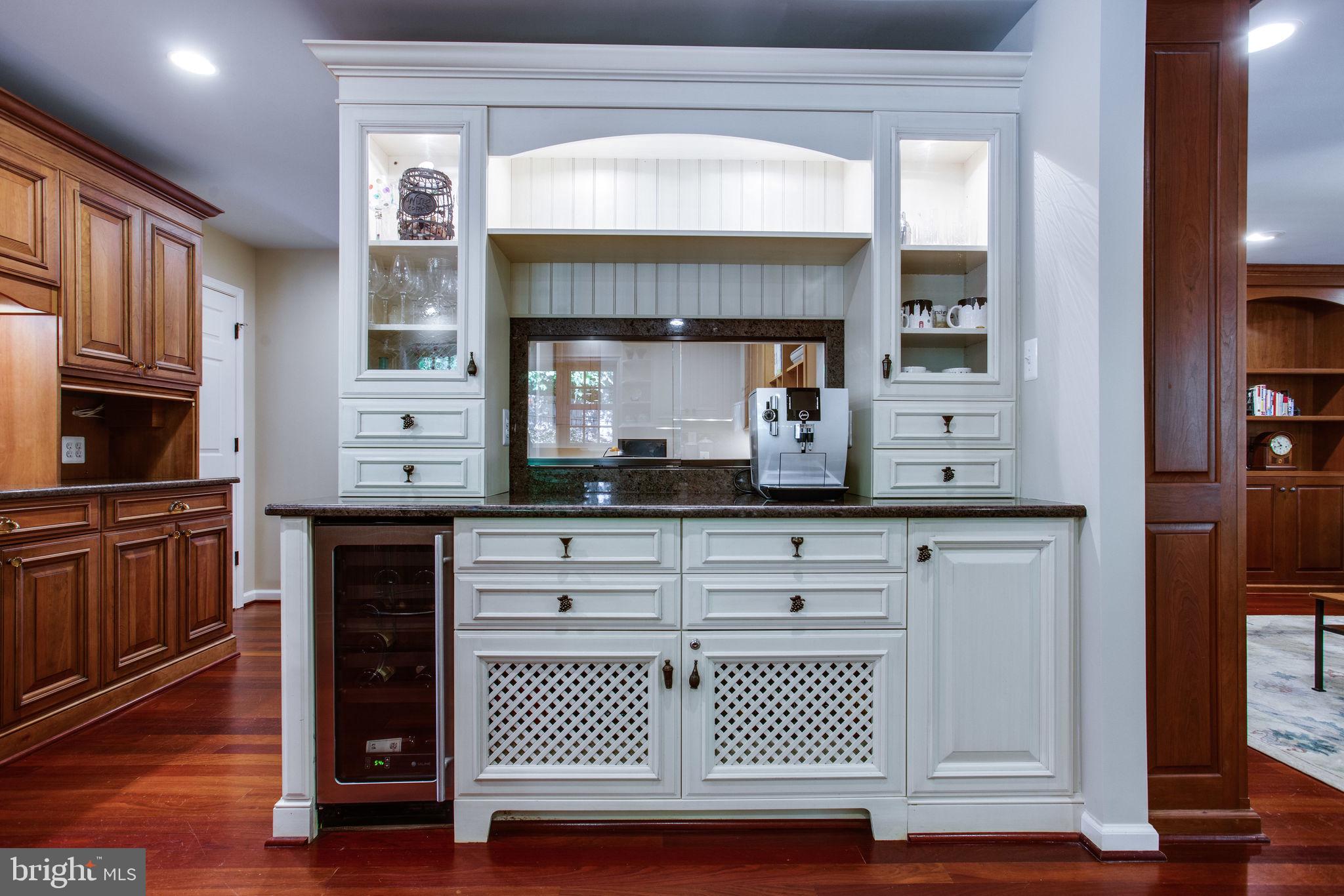 814 Ridge Drive McLean, VA 22101 - Photo 18 of 49 Coffee bar in kitchen