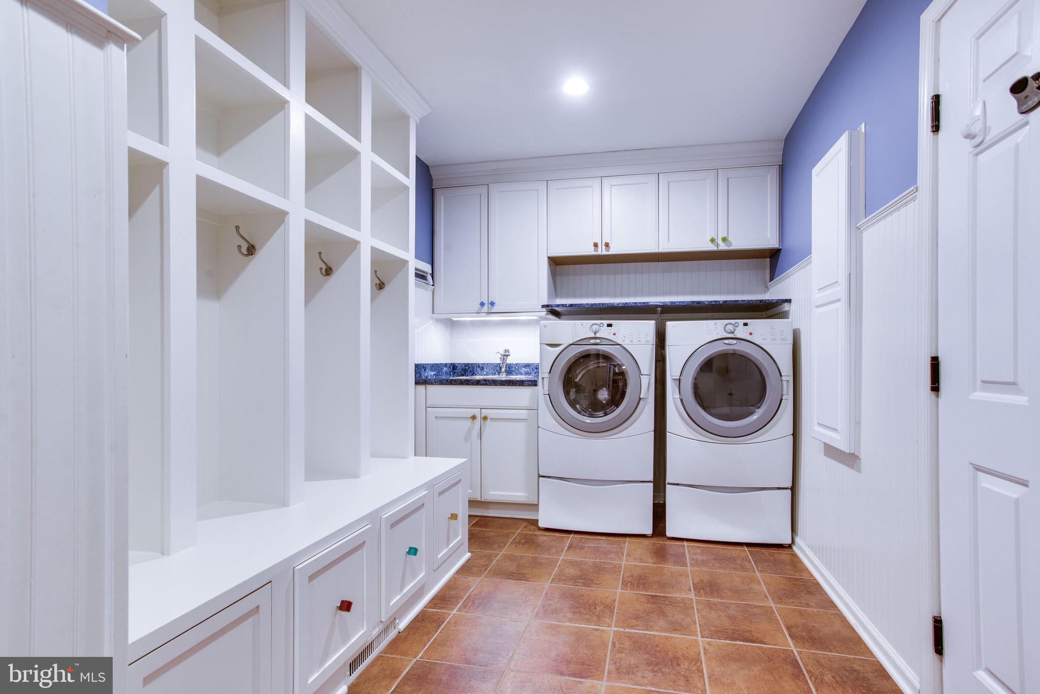 814 Ridge Drive McLean, VA 22101 - Photo 20 of 49 Main level laundry room w/garage access