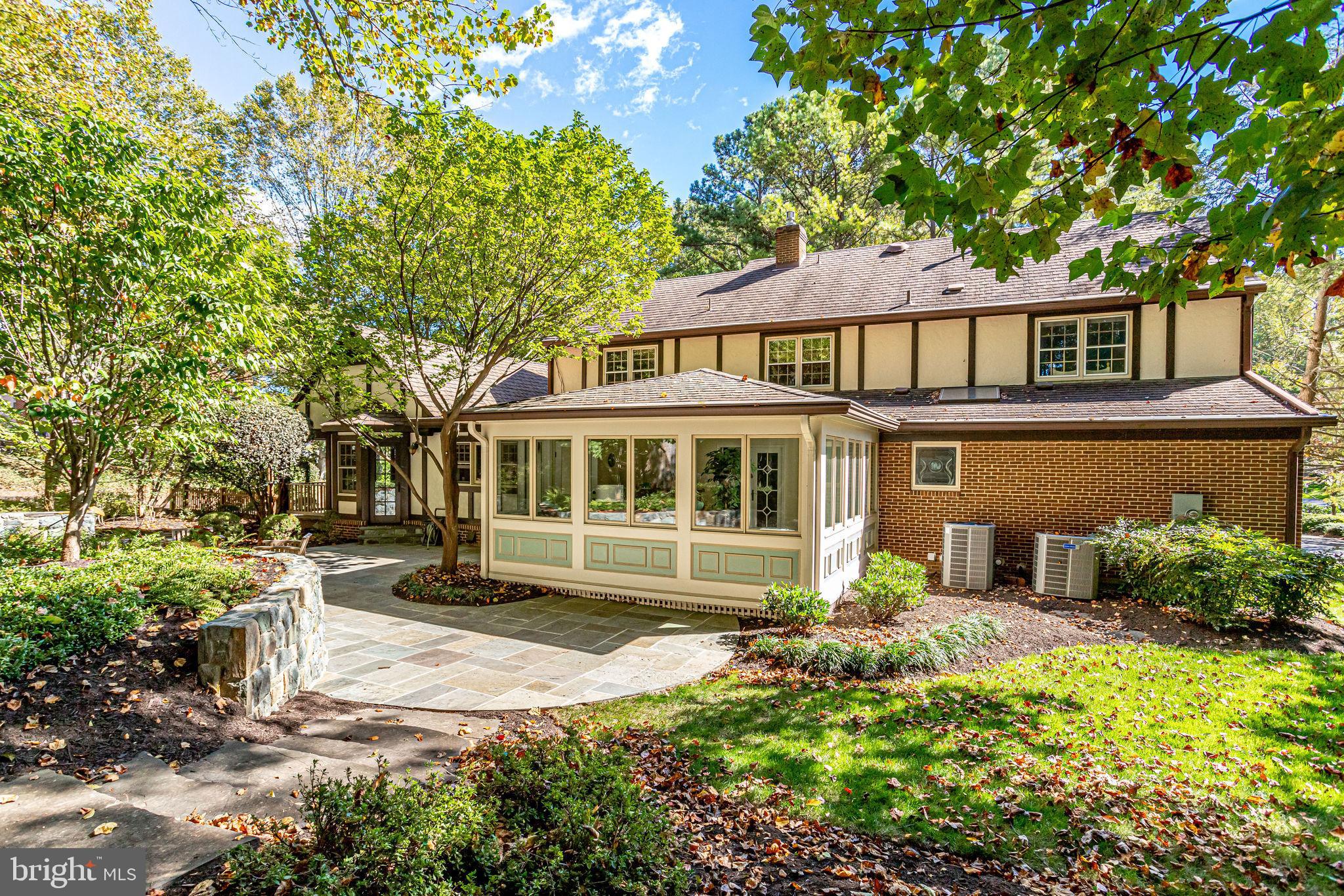 814 Ridge Drive McLean, VA 22101 - Photo 42 of 49 Rear Exterior