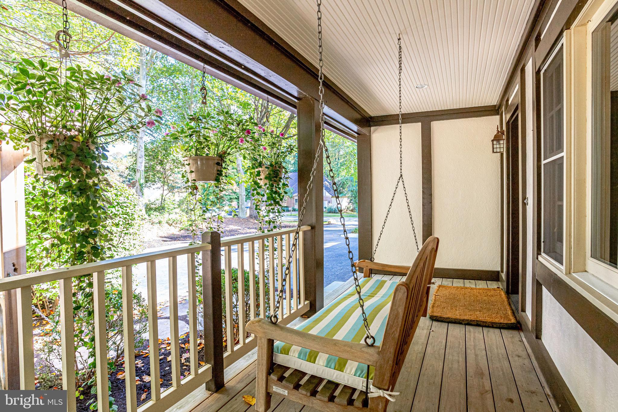 814 Ridge Drive McLean, VA 22101 - Photo 47 of 49 Side Porch (Access from eat-in kitchen)