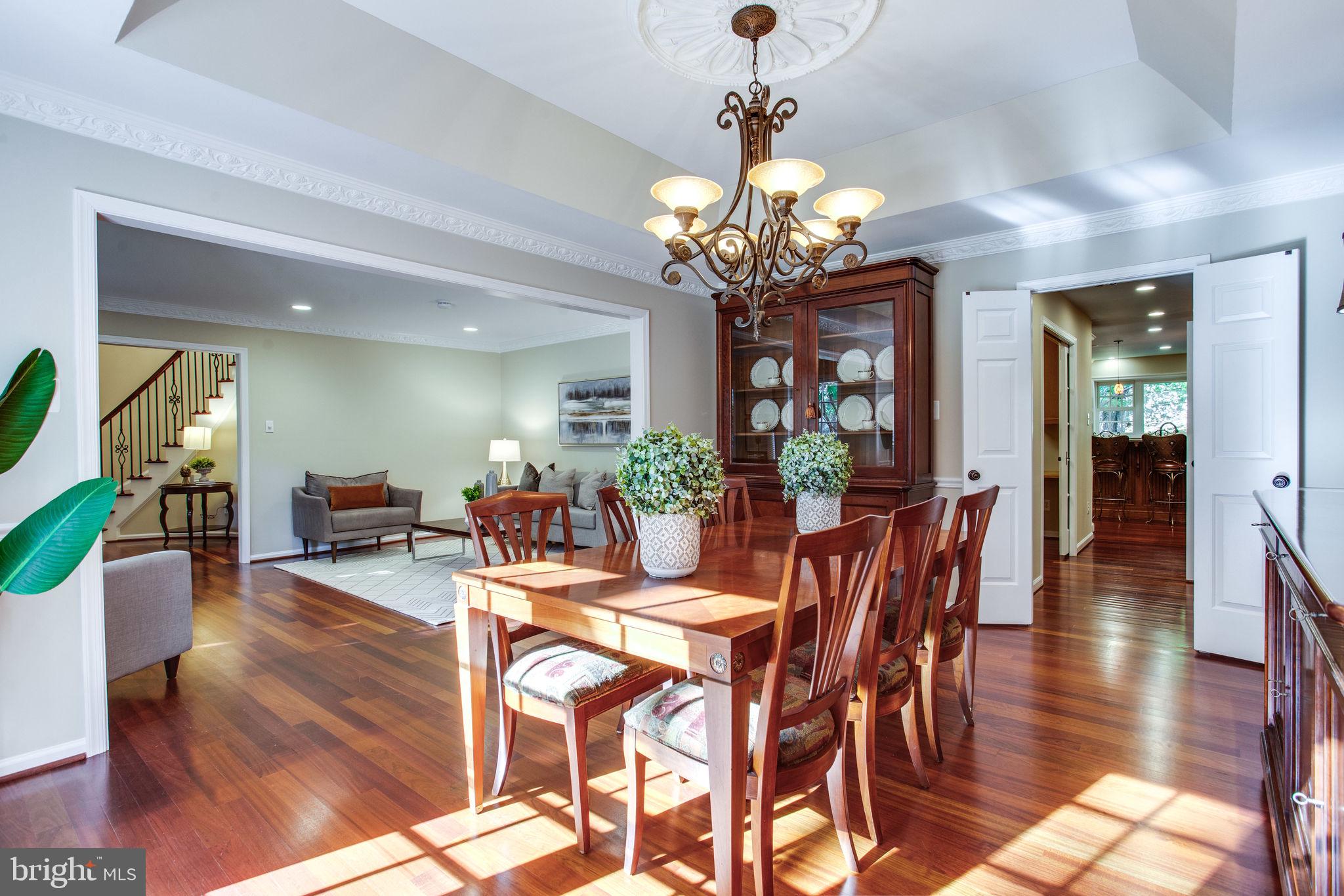 814 Ridge Drive McLean, VA 22101 - Photo 10 of 49 Dining Room