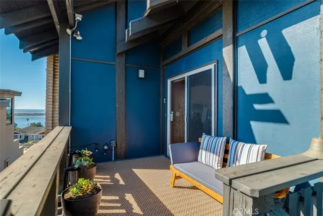 a picture of city view