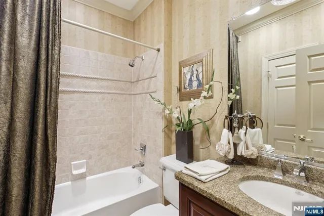 $799,900 | 33 Sedona Boulevard, Hamilton, NJ 08691