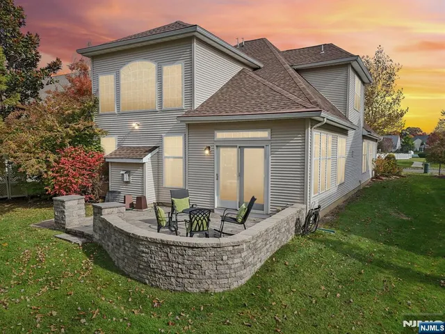 $799,900 | 33 Sedona Boulevard, Hamilton, NJ 08691