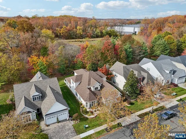 $799,900 | 33 Sedona Boulevard, Hamilton, NJ 08691