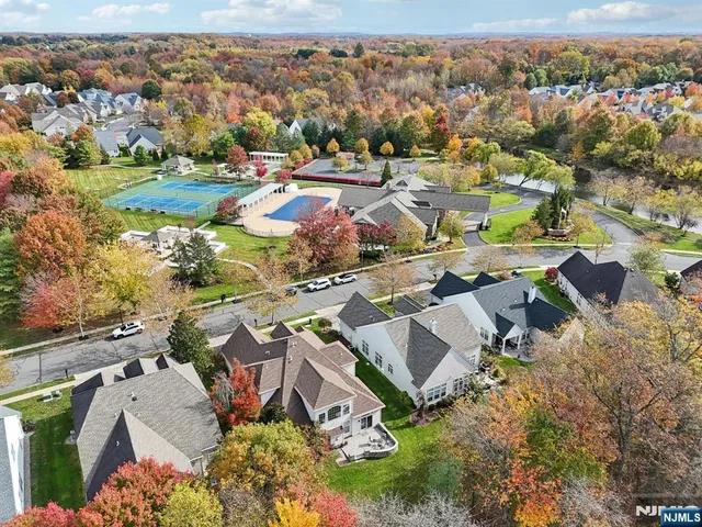 $799,900 | 33 Sedona Boulevard, Hamilton, NJ 08691