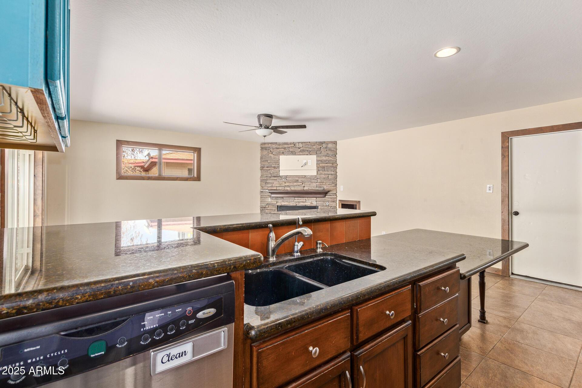 319 East Riviera Drive Tempe, AZ 85282 - Photo 11 of 30