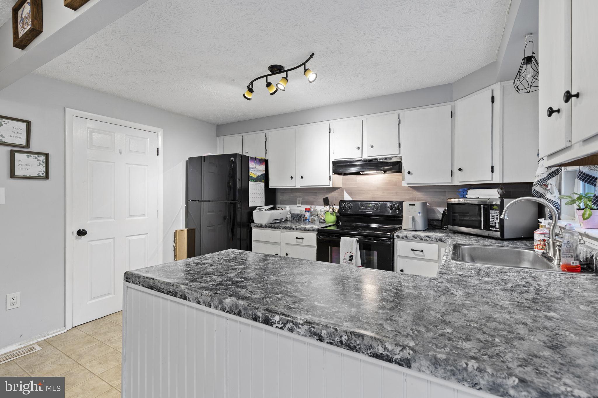 927 Redfield Road Bel Air, MD 21014 - Photo 6 of 19 Gallery Image 6