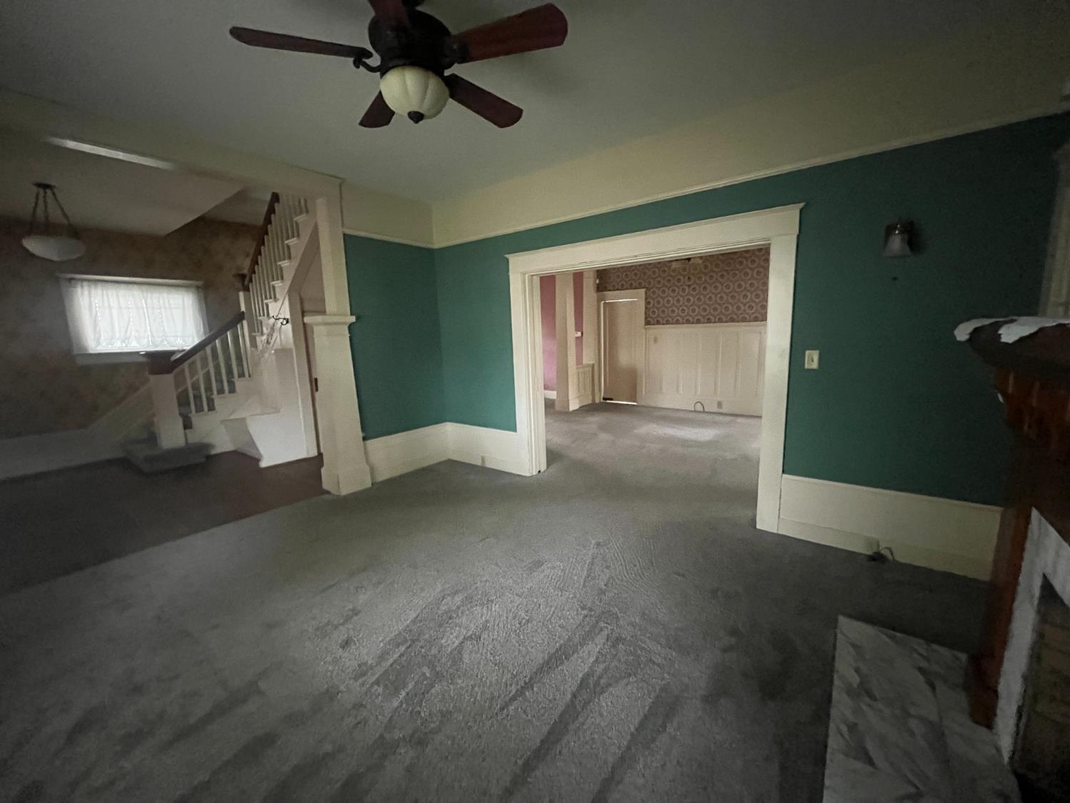 471 South Reed Avenue Reedley, CA 93654 - Photo 2 of 54 a view of empty room with windows