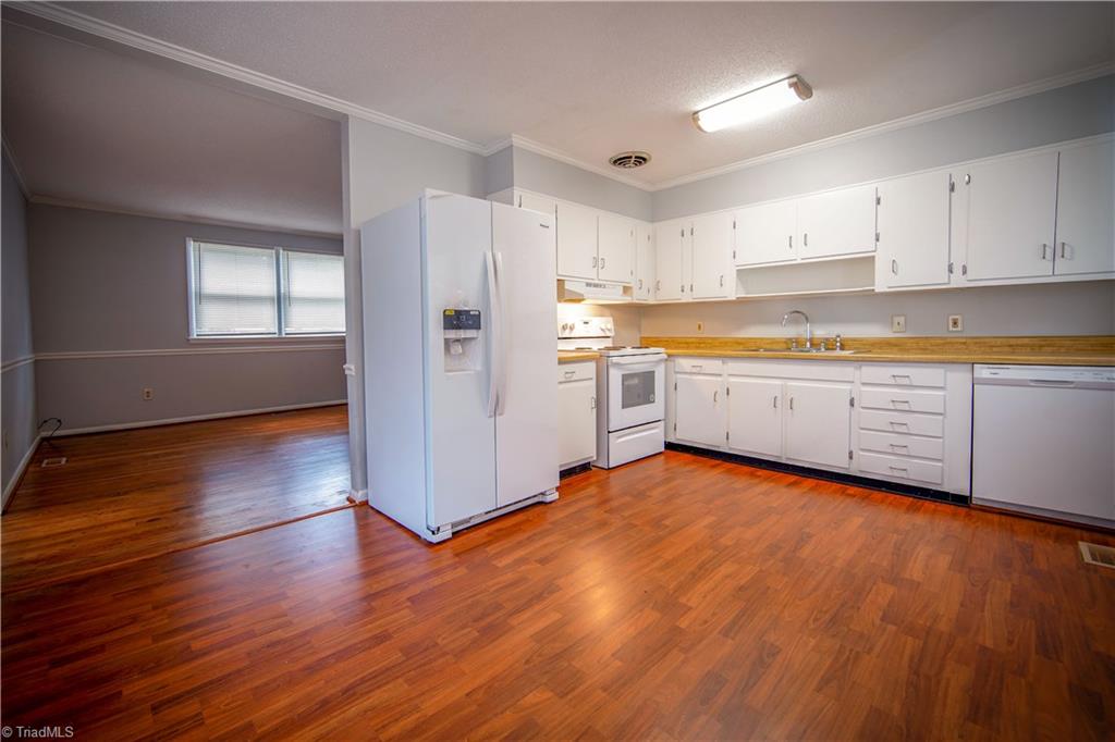 510 Edney Ridge Road Greensboro, NC 27408 - Photo 3 of 9 Gallery Image 3