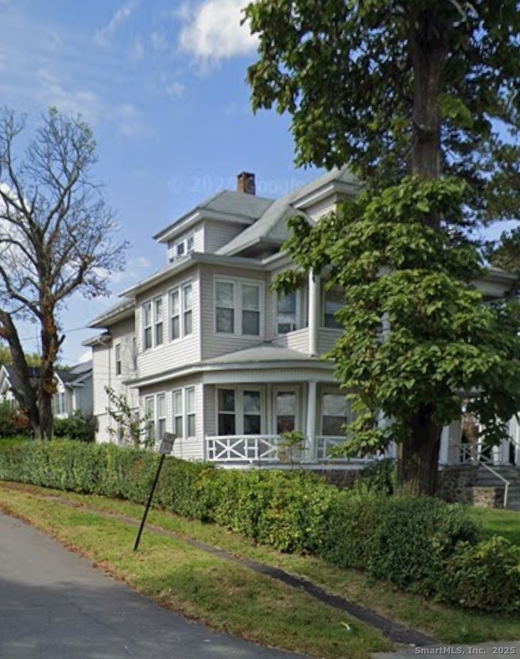 576 Highland Avenue Waterbury, CT 06708 - Photo 2 of 31