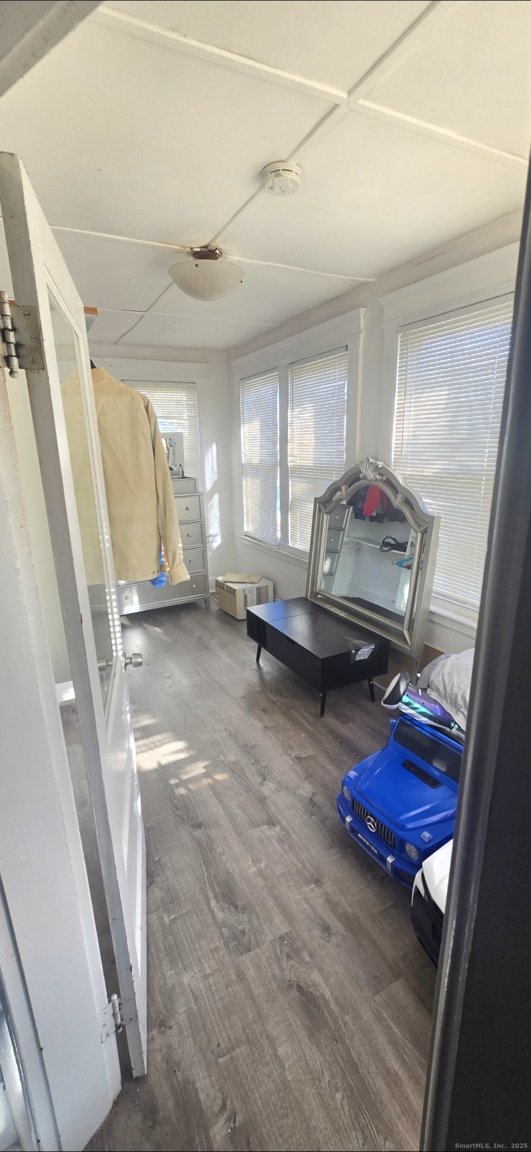 576 Highland Avenue Waterbury, CT 06708 - Photo 9 of 31