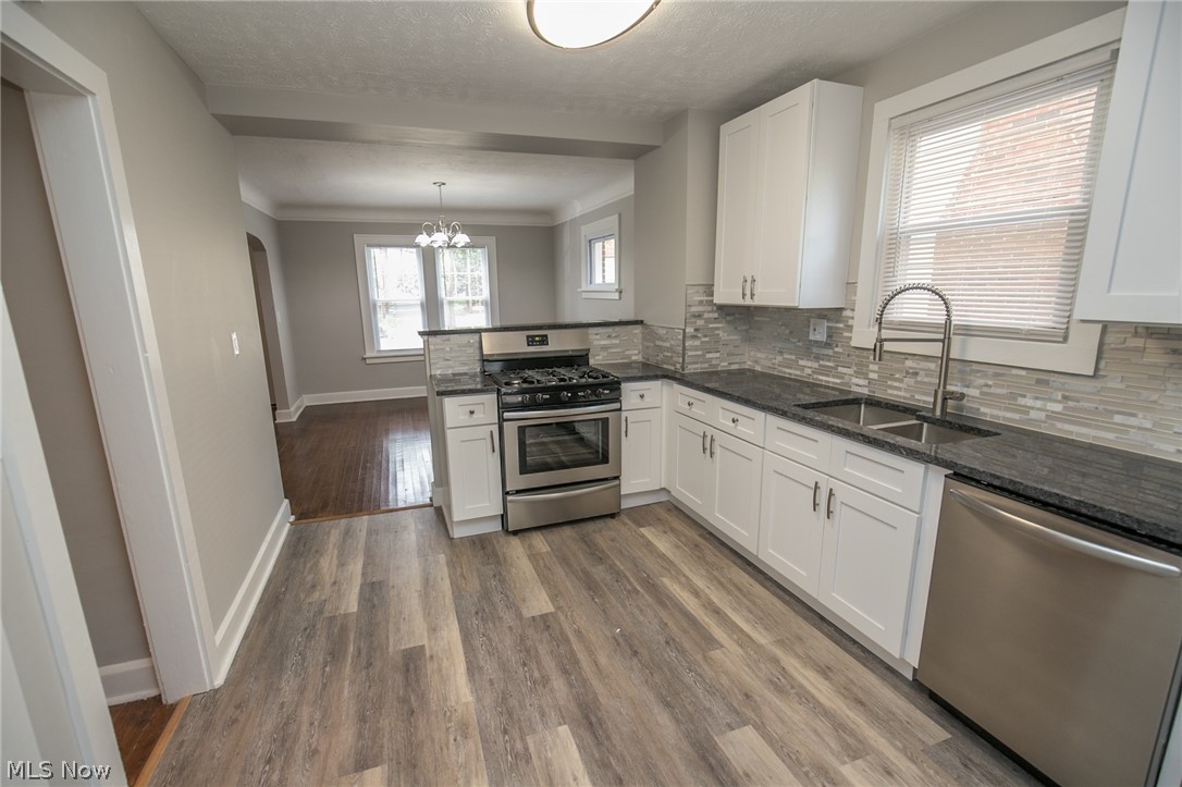 3857 Montevista Road Cleveland, OH 44121 - Photo 11 of 35