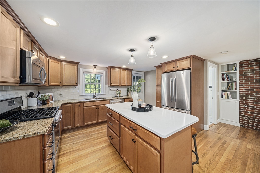 60 Pleasant Street South Natick, MA 01760 - Photo 7 of 31