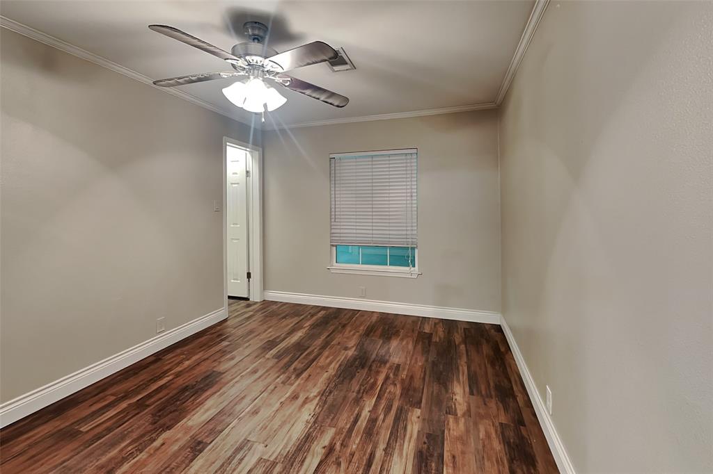 1416 Record Crossing Road Dallas, TX 75235 - Photo 6 of 15