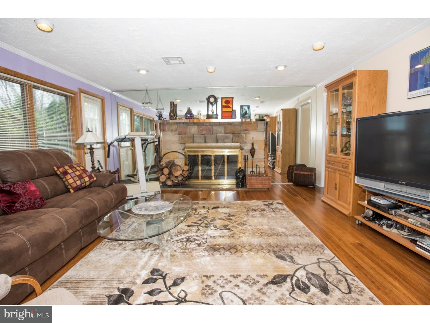 43 Durand Road Huntingdon Valley, PA 19006 - Photo 13 of 25