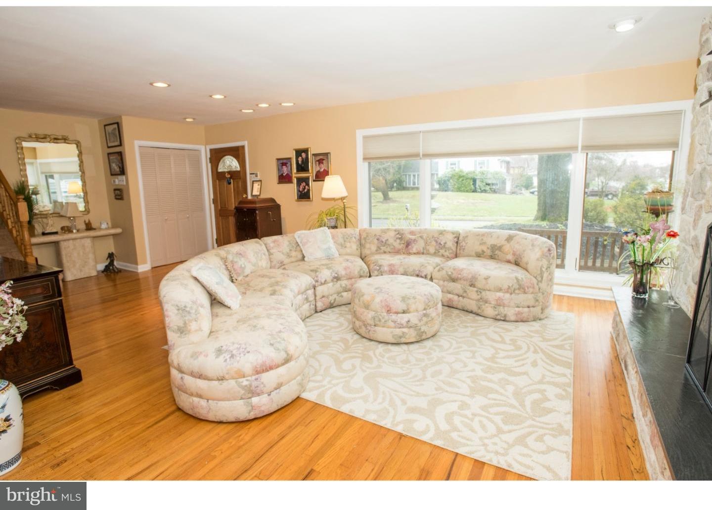 43 Durand Road Huntingdon Valley, PA 19006 - Photo 3 of 25