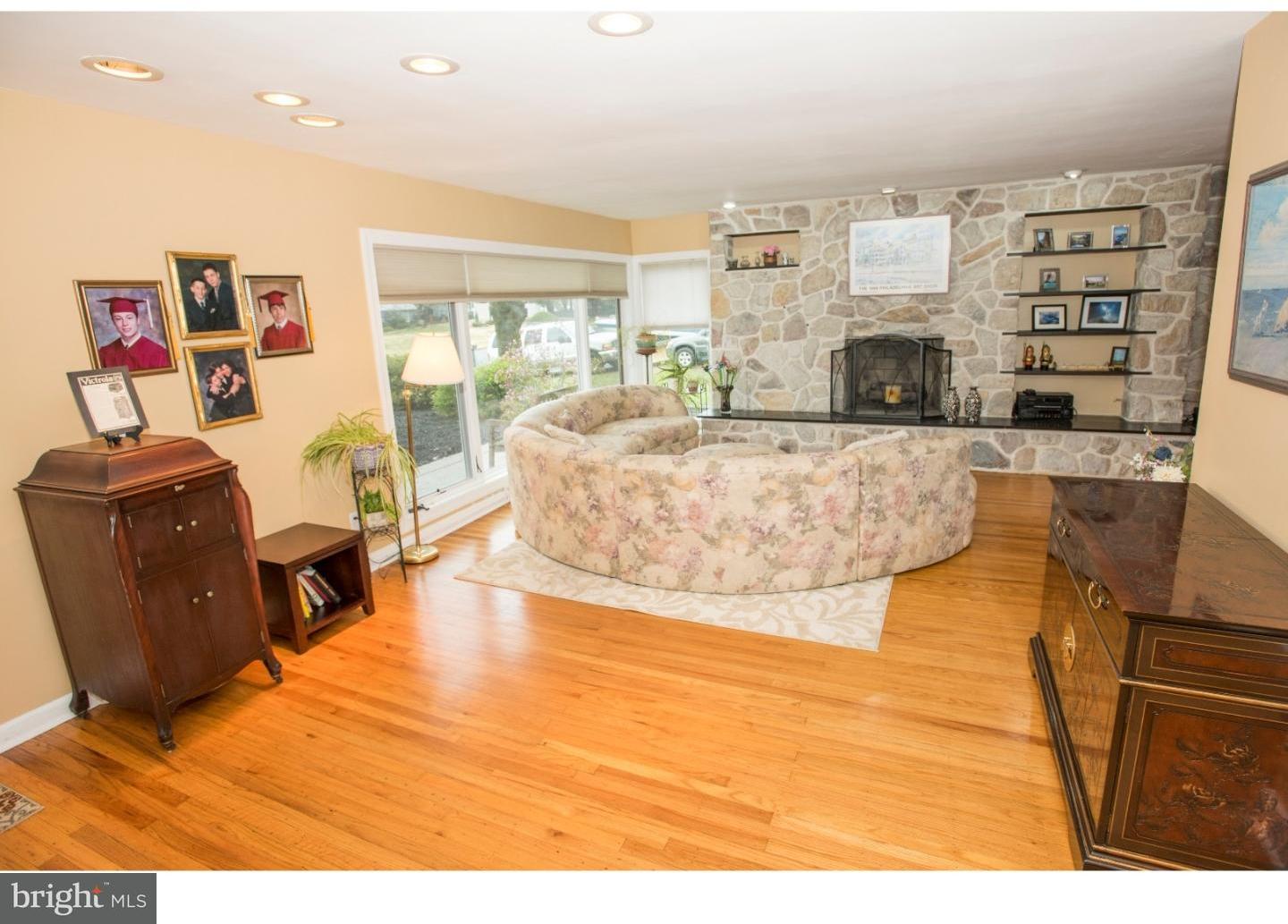 43 Durand Road Huntingdon Valley, PA 19006 - Photo 5 of 25