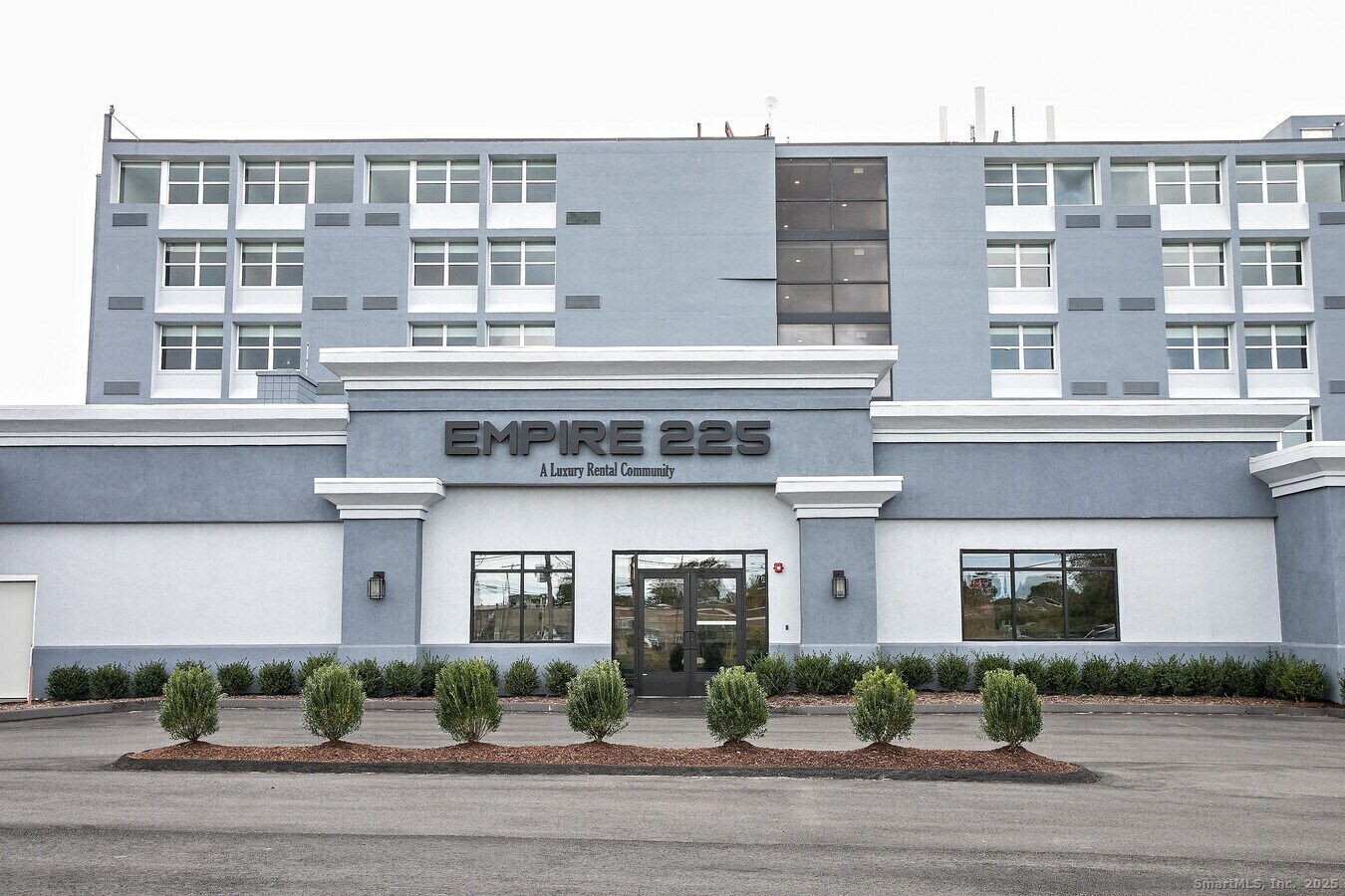 225 Lordship Boulevard, Unit 1F Stratford, CT 06615 - Photo 16 of 19 a front view of a building