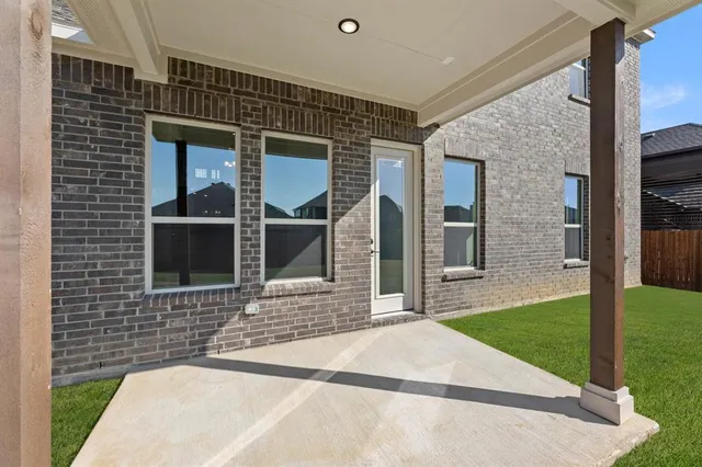 $599,900 | 1041 Moss Grv Trail, Justin, TX 76247