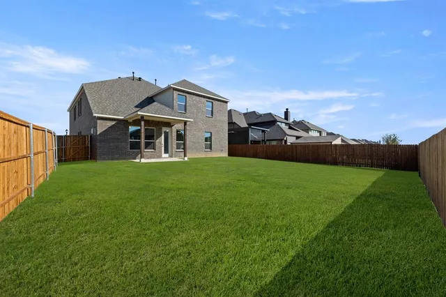 $599,900 | 1041 Moss Grv Trail, Justin, TX 76247