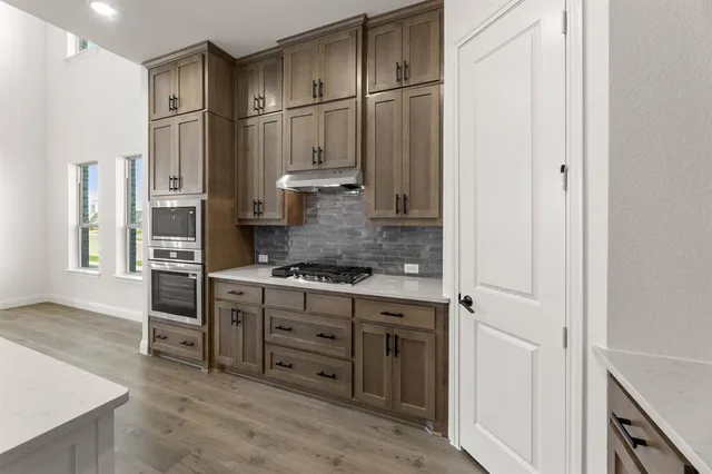 $599,900 | 1041 Moss Grv Trail, Justin, TX 76247