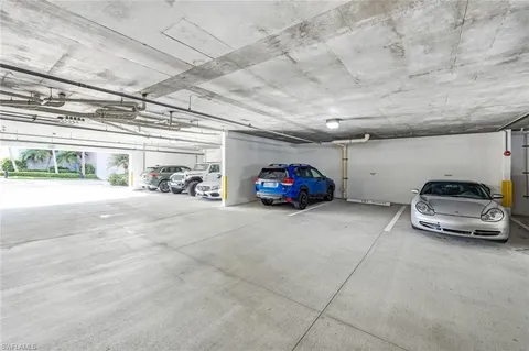 $1,050,000 | 450 Launch Circle, Unit 501, Naples, FL 34108