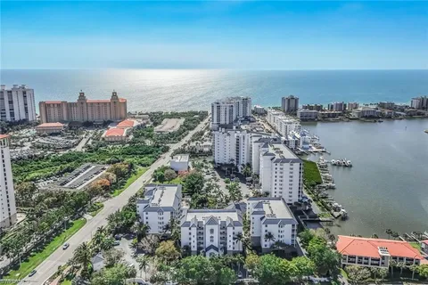 $1,050,000 | 450 Launch Circle, Unit 501, Naples, FL 34108