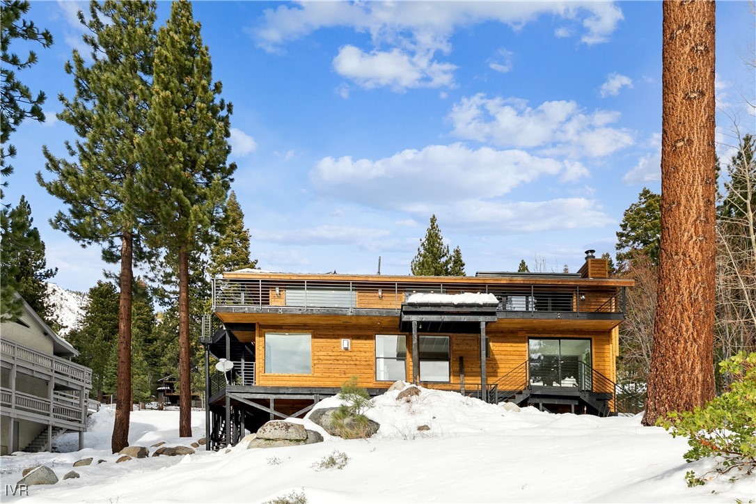 987 Wander Way Incline Village, NV 89451 - Photo 36 of 45 a view of a terrace with a bench