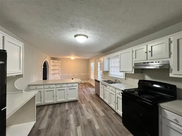 $2,300 | 1626 Isham Drive, Lawrenceville, GA 30046
