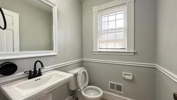 $2,300 | 1626 Isham Drive, Lawrenceville, GA 30046
