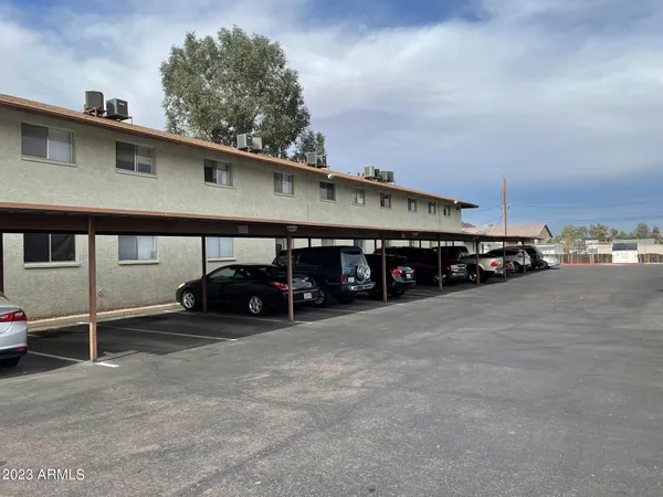 $949 | 2002 East Sweetwater Avenue, Unit 202, Phoenix, AZ 85022