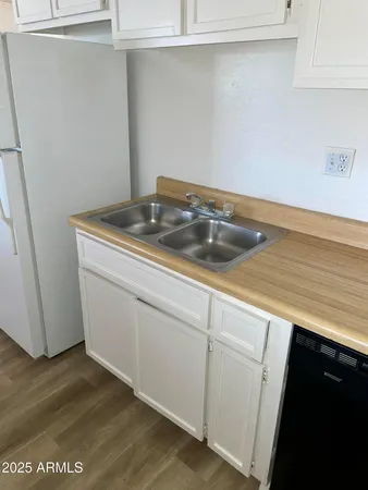 $949 | 2002 East Sweetwater Avenue, Unit 202 209, Phoenix, AZ 85022