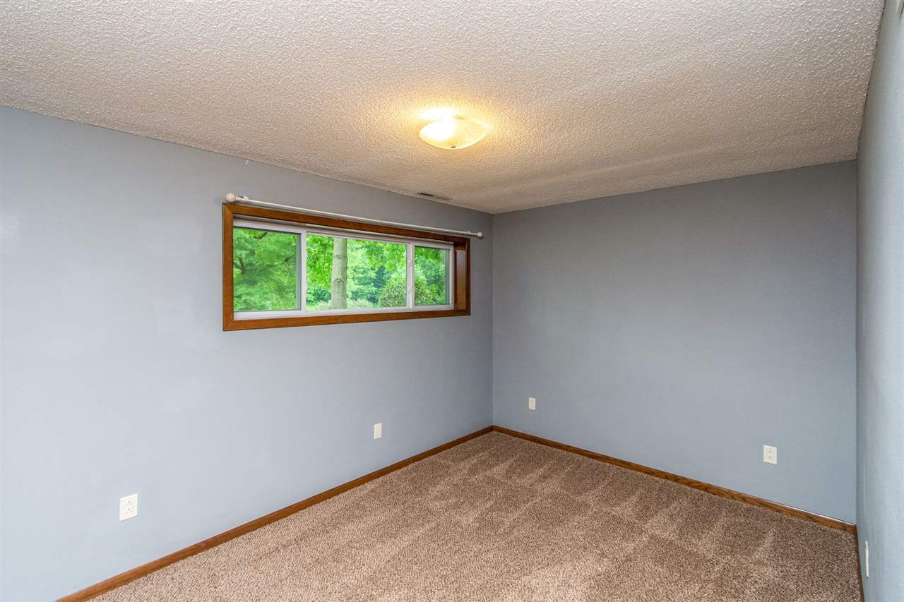 396 Red Fox Road Southeast Cedar Rapids, IA 52403 - Photo 22 of 27 Gallery Image 22