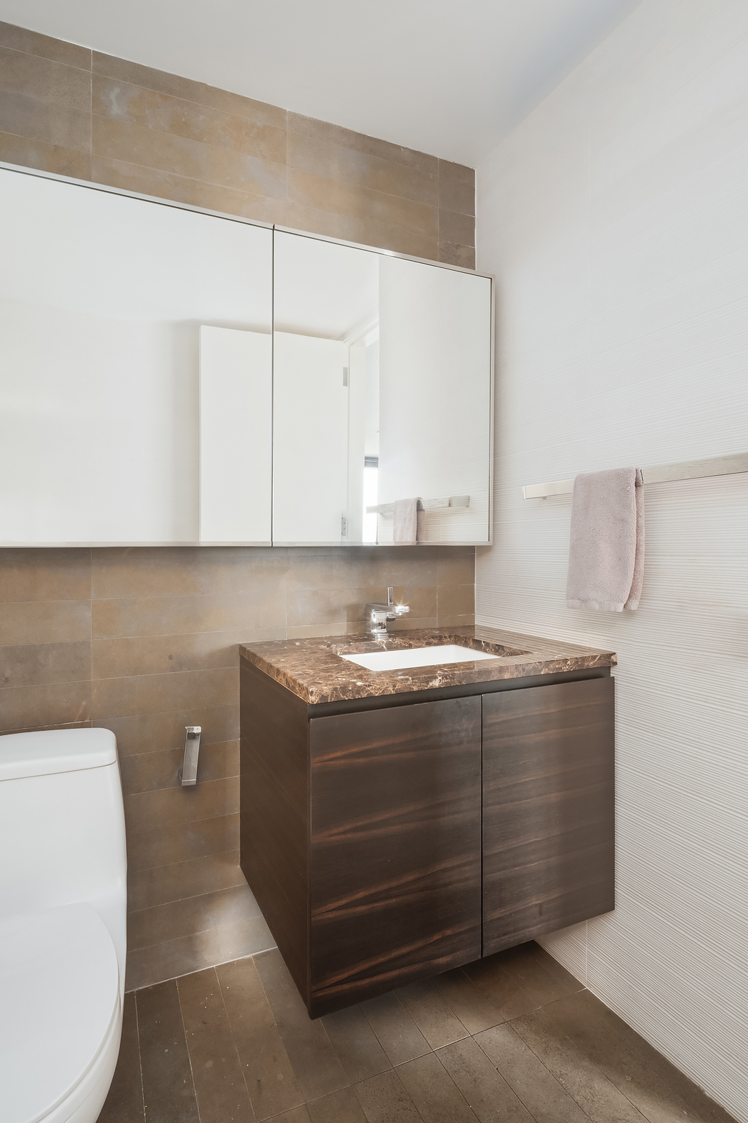 515 East 72nd Street, Unit 32C Manhattan, NY 10021 - Photo 5 of 15 a view of a storage and utility room in a room